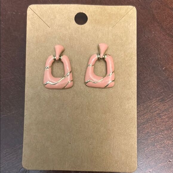 Elegant Pink and Gold Earrings - Picture 1 of 3